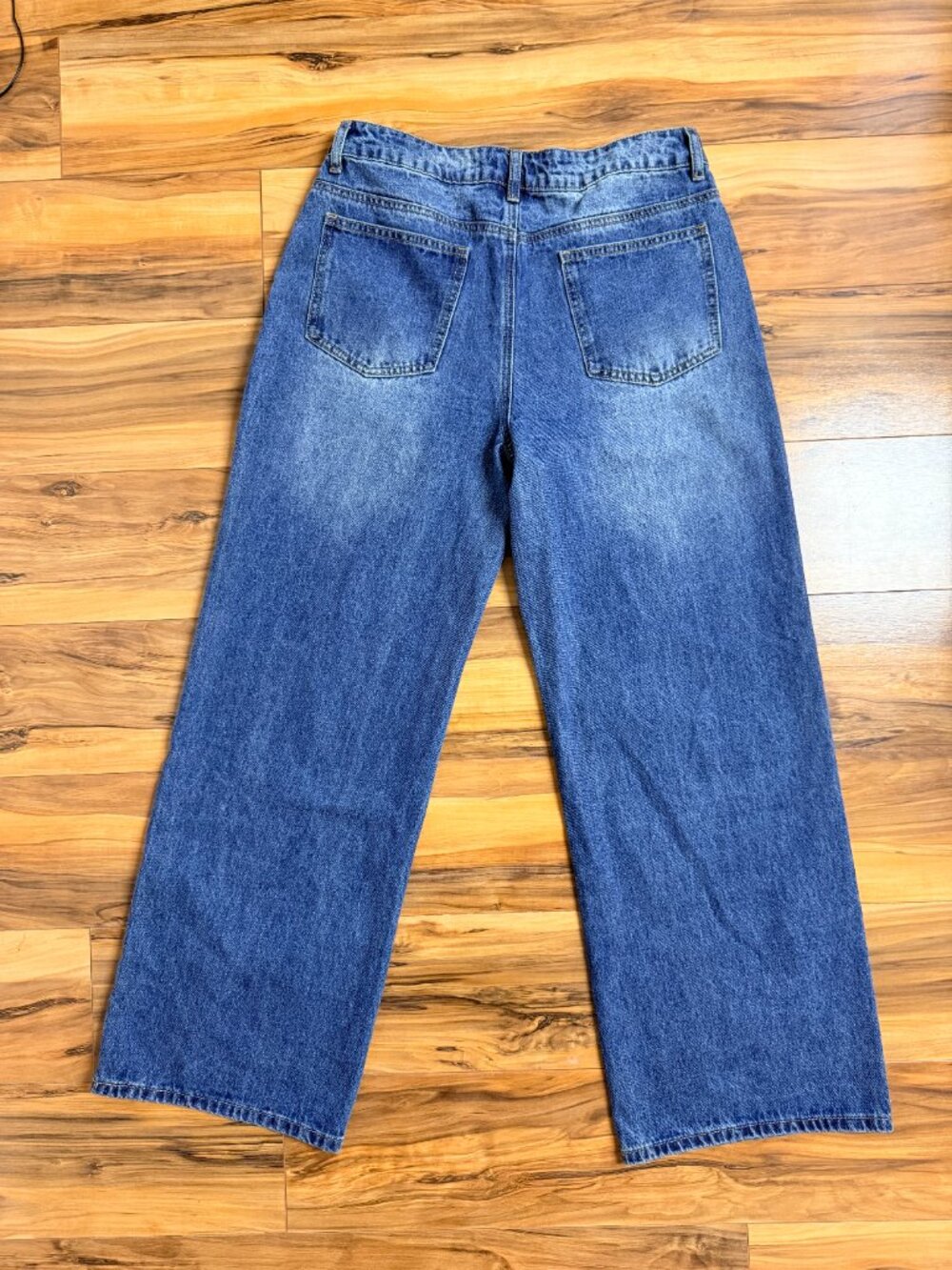 Edikted Karie Mid Rise Baggy Jeans Size M NWT - Picture 2 of 7